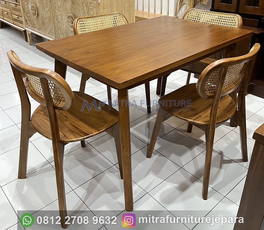 meja makan kayu jati minimalis​